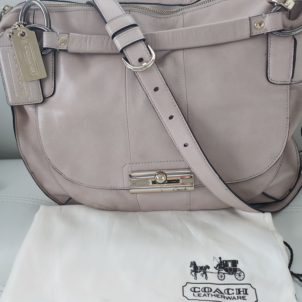 Coach Women's Leather Shoulder Bag - Cream
